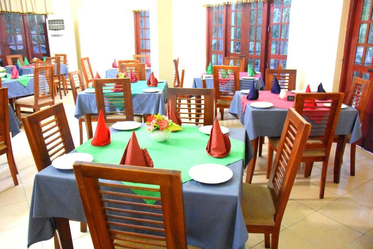 Happy Leoni Hotel Anuradhapura Exterior photo